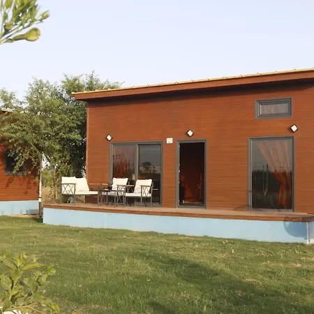 Orange Bungalow Evleri